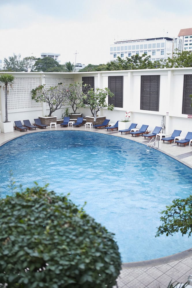 swimmingpool hotel bangkok