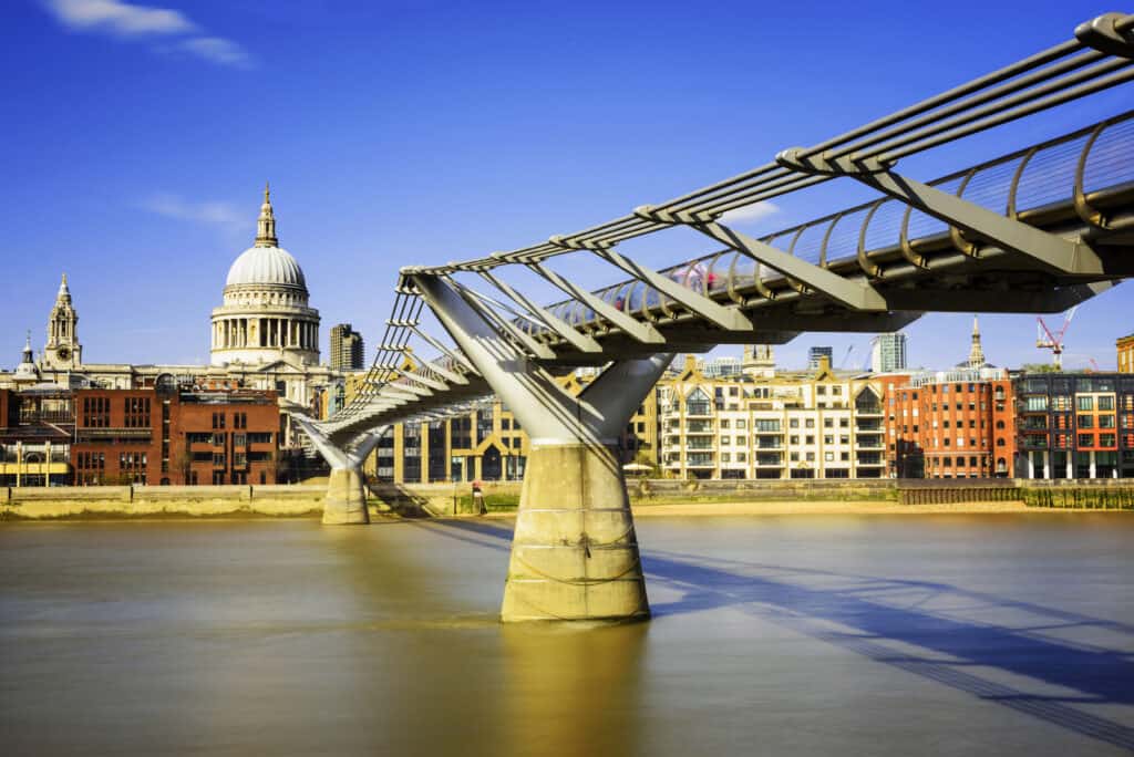 london millennium bridge
