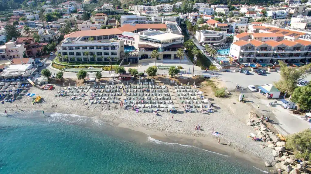 porto platanias hotel ved stranden
