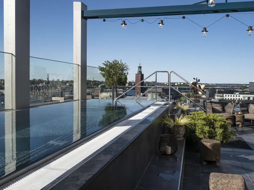 Downtown Camper by Scandic rooftop pool