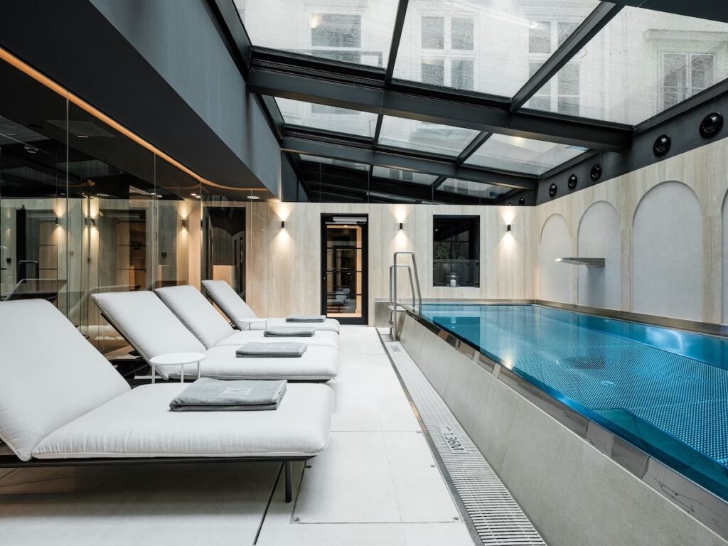 The Amauris Vienna pool