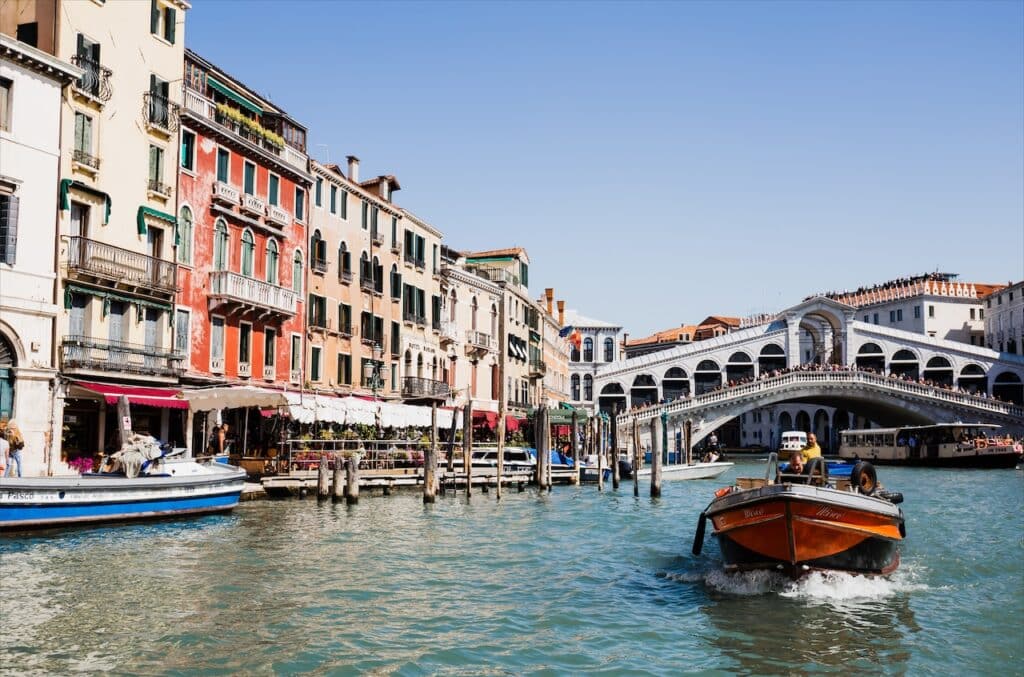 Rialto broen i Venedig