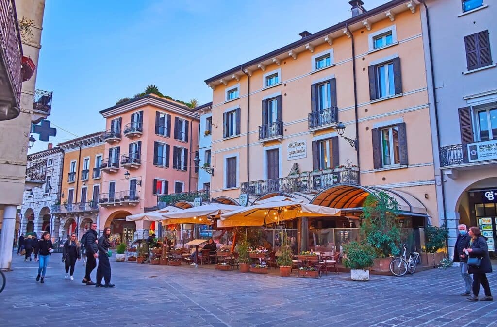 Desenzano, største by ved Gardasøen