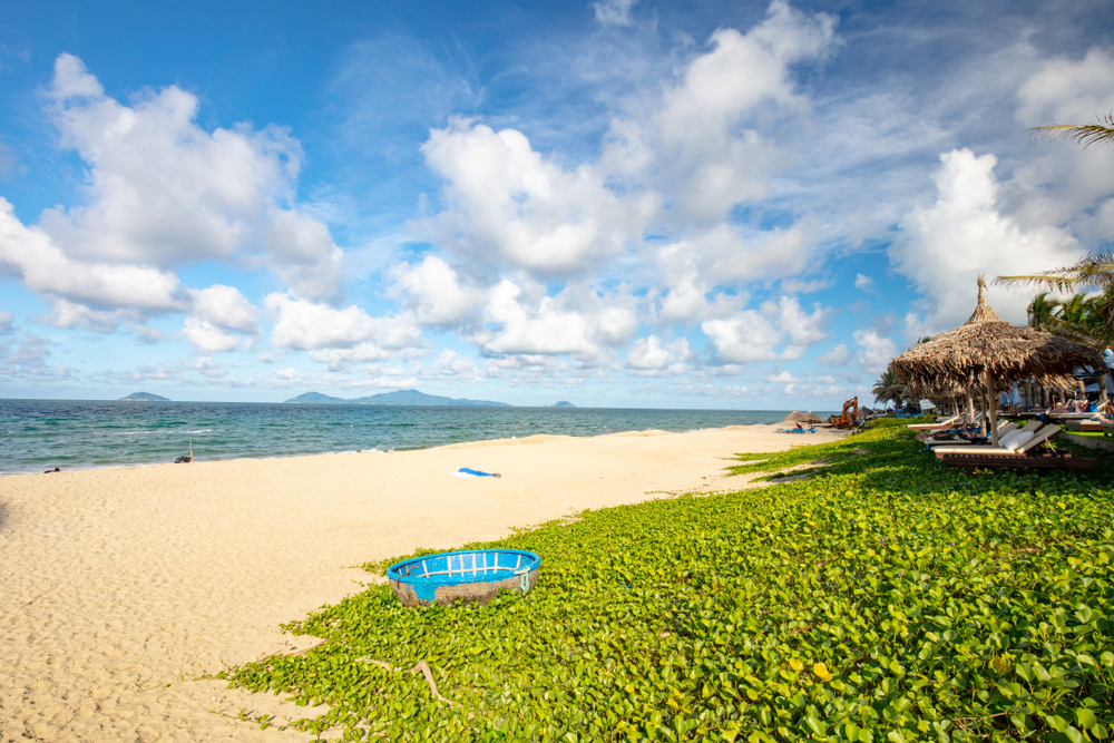 Den populære del af An Bang Beach ved Hoi An