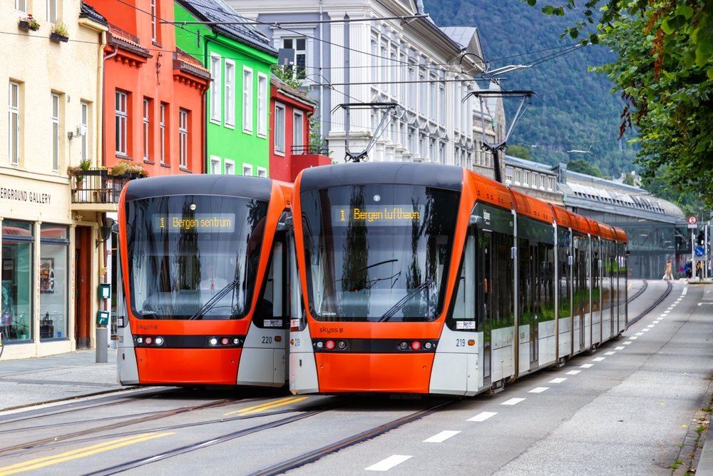 Bybanen i Kaigaten ved Byparken, hvor linje 1 starter mod lufthavnen