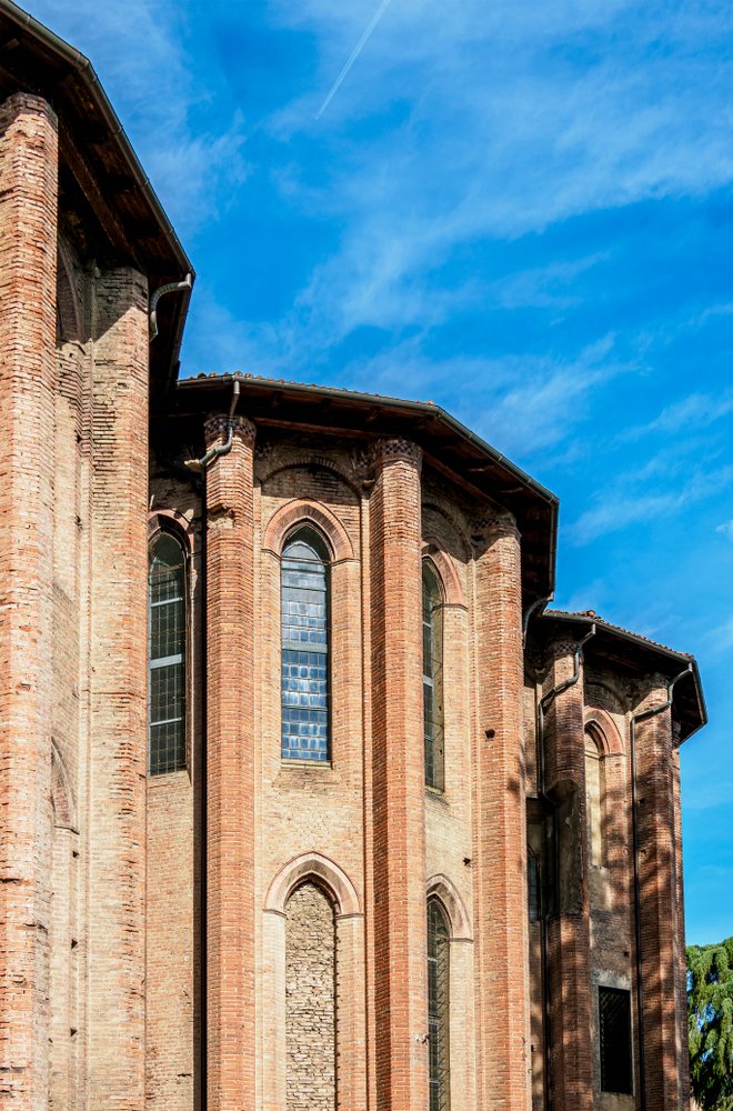 Basilica di San Domenico og pladsen foran kirken i Bologna
