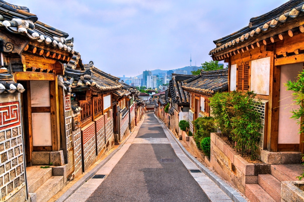 Traditionelle huse i Bukchon Hanok Village i Seoul