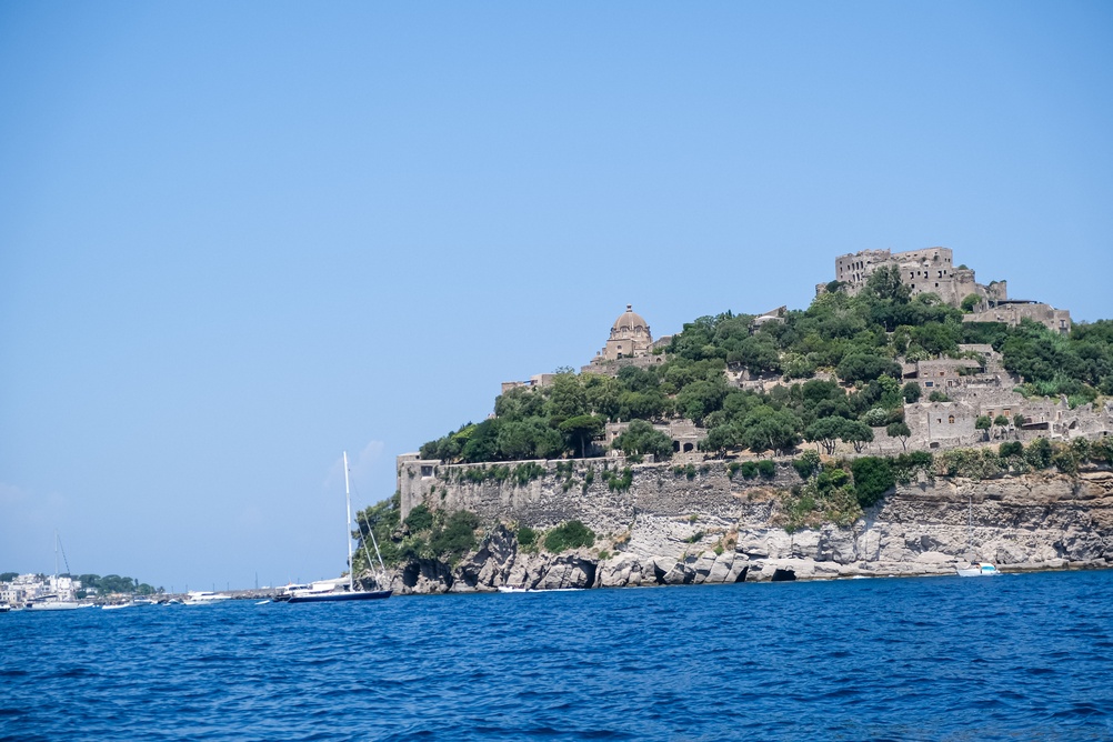 Castello Aragonese på klippeøen ud for Ischia Ponte