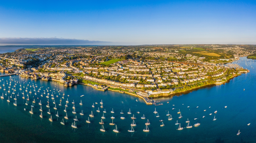 Luftfoto af Falmouth og Penryn-floden i Cornwall