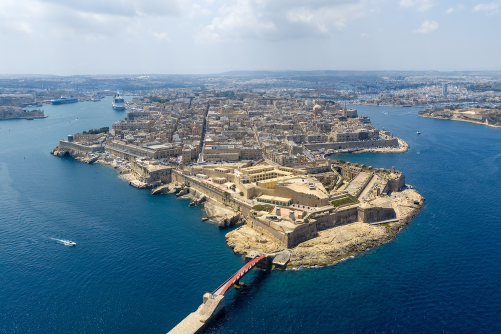 Fort St. Elmo yderst på Valletta-halvøen set fra luften