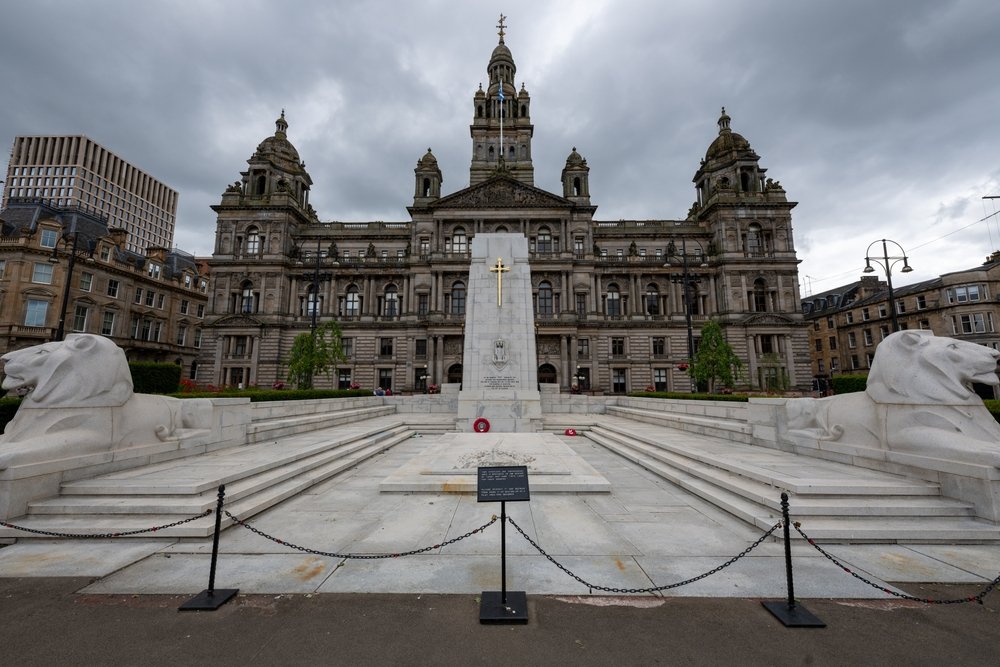 Mindesmærket på George Square foran rådhuset City Chambers i Glasgow