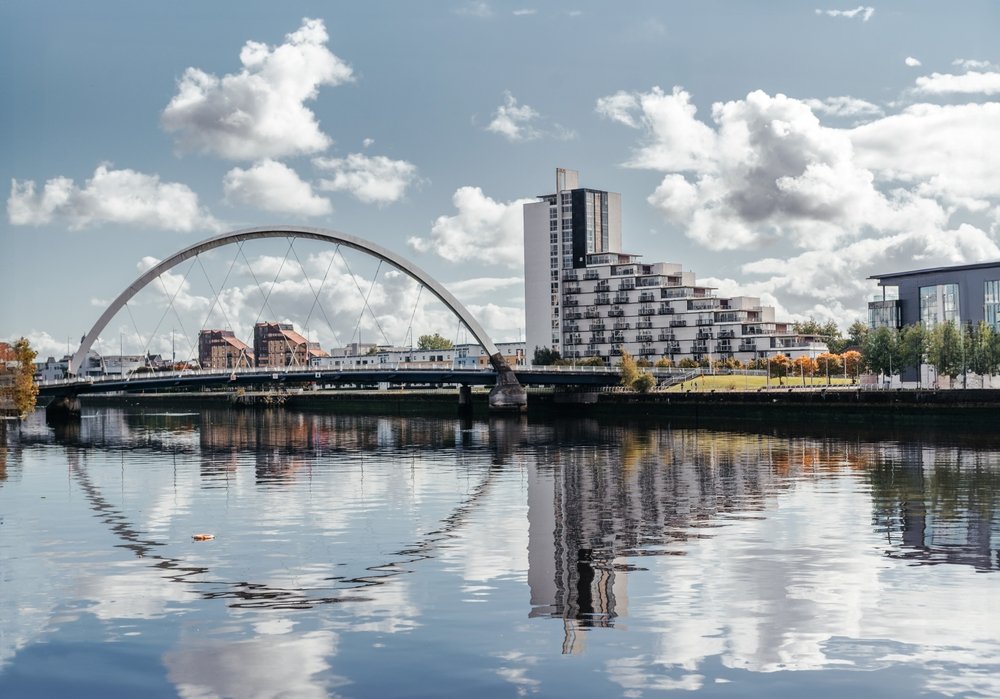 Broen Clyde Arc over floden Clyde ved Finnieston i Glasgow