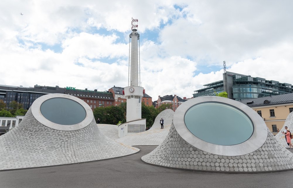 Kuplerne over kunstmuseet Amos Rex ved Lasipalatsi i Helsinki