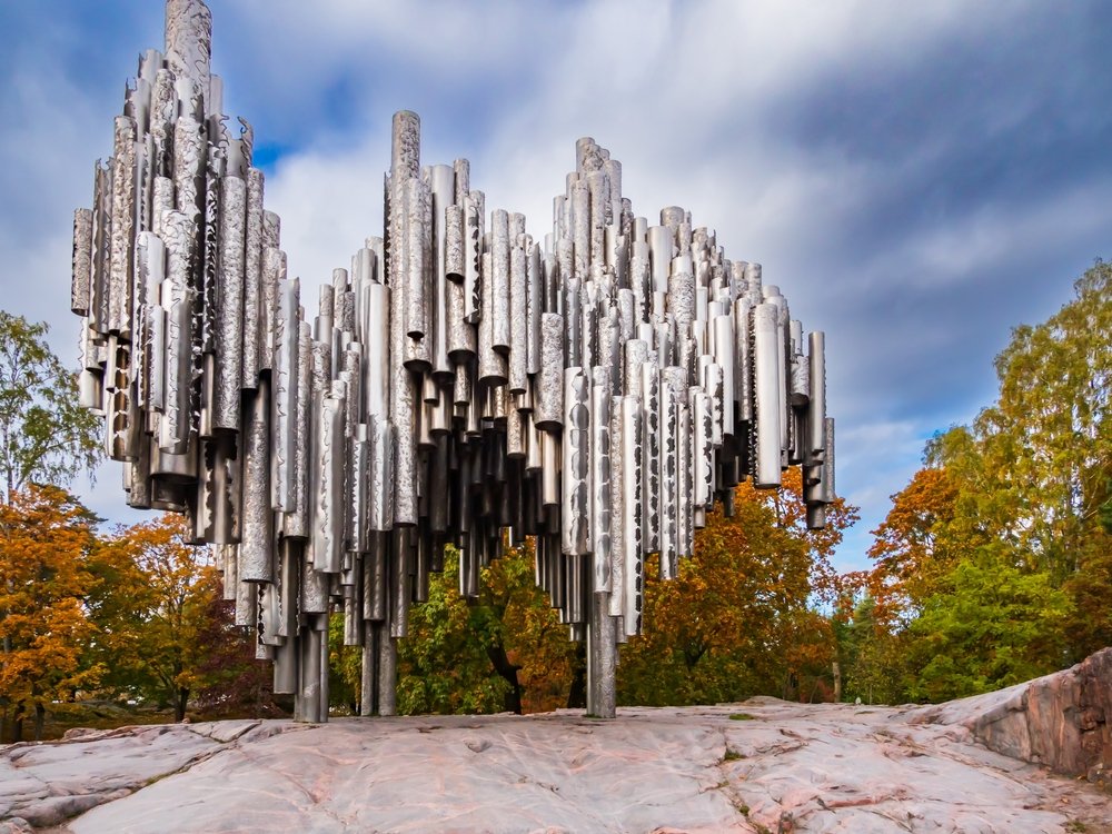 Sibelius-monumentet af stålrør i Sibelius-parken i Helsinki