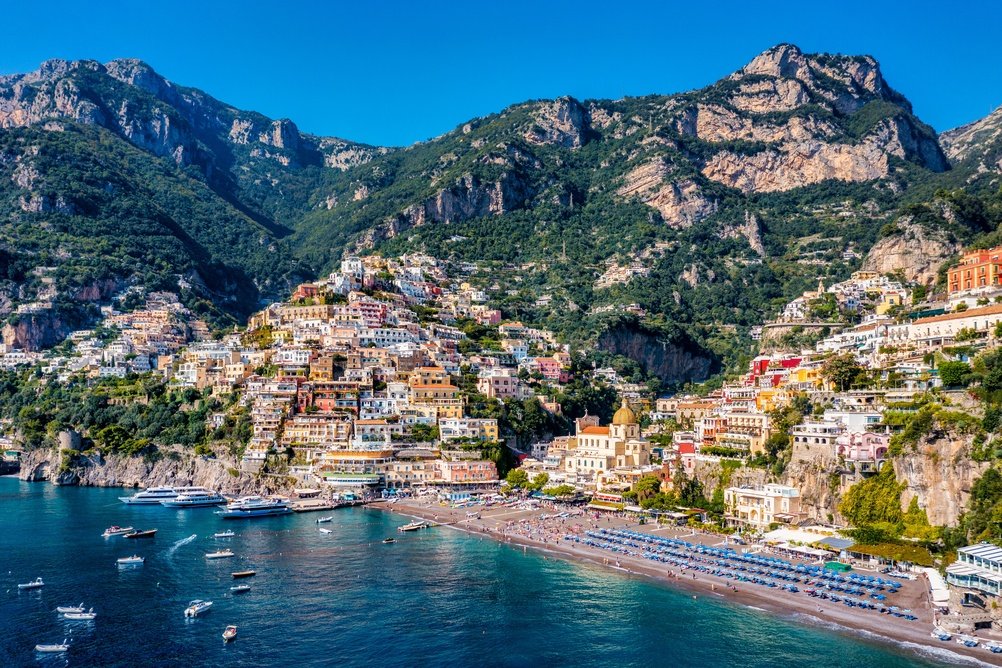 Hvor skal man bo i Positano? De 4 Bedste områder & Gode Hoteller