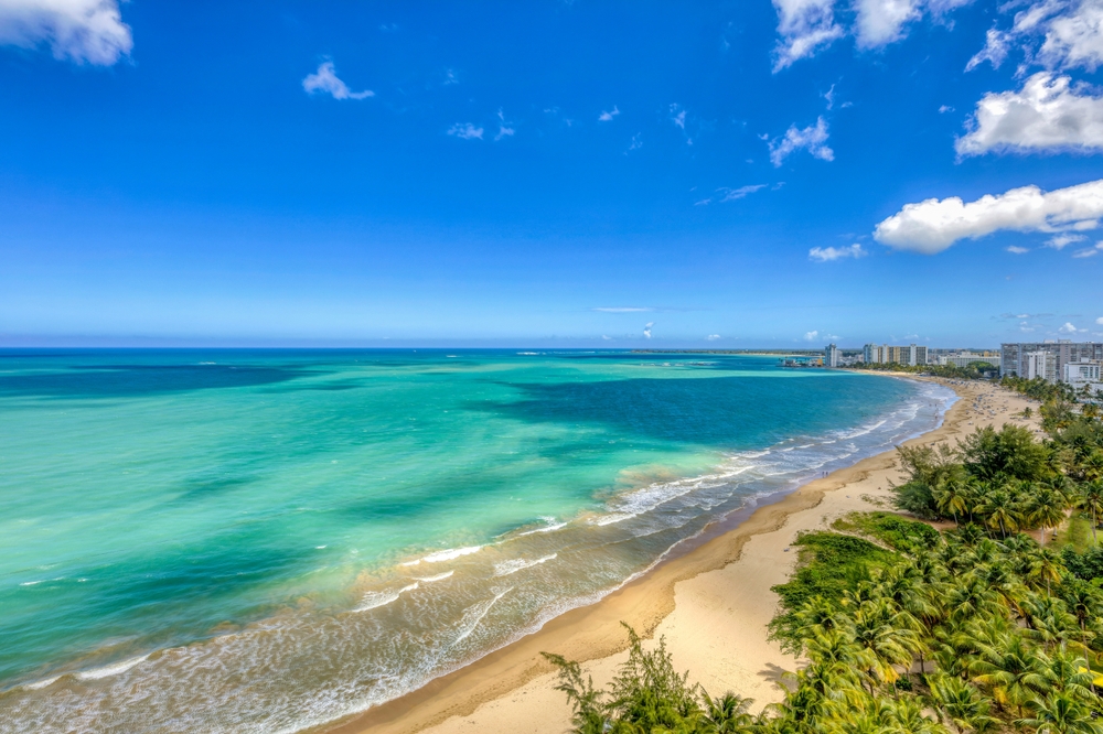 Isla Verde Beach i Carolina ved San Juan set fra luften