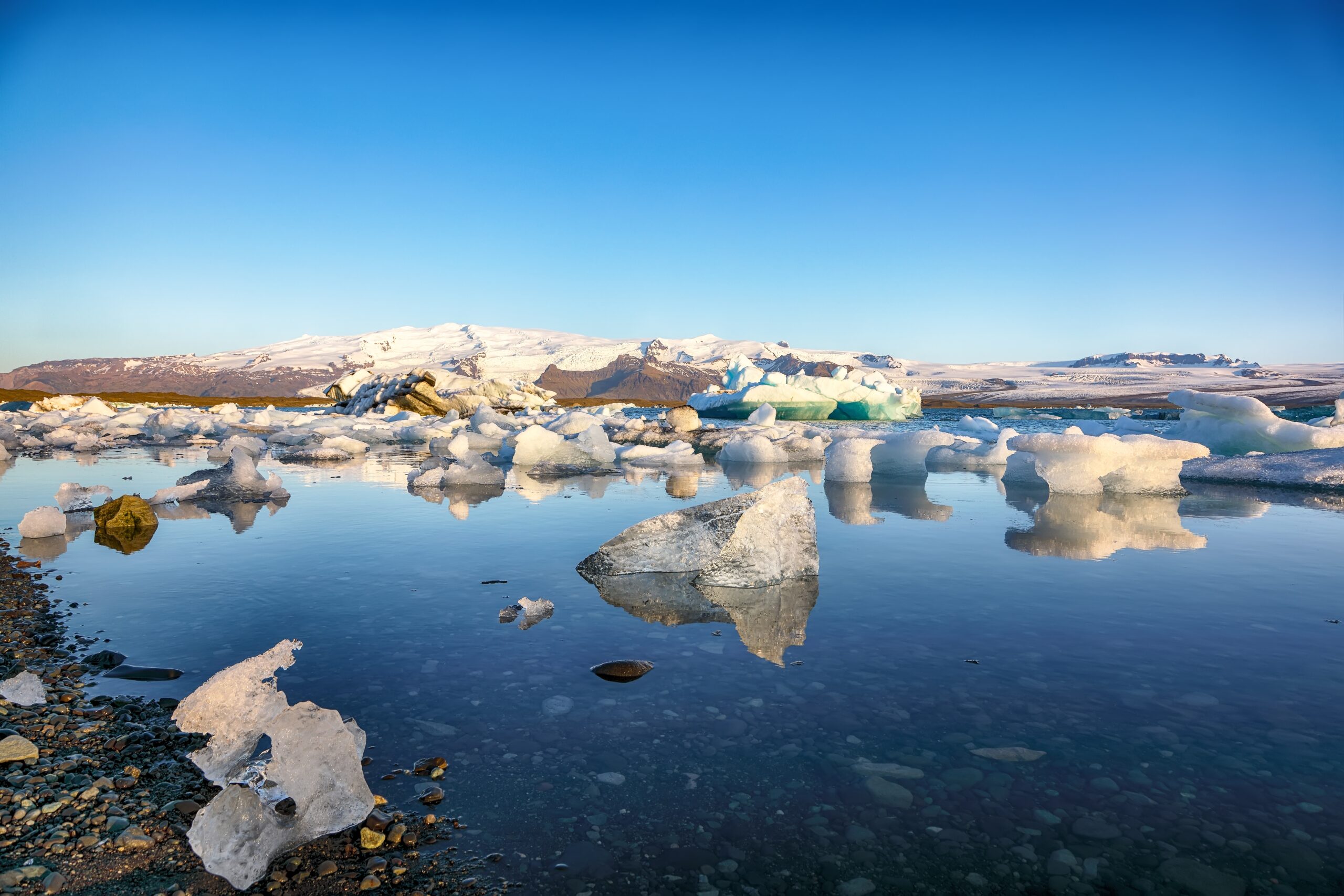 Isbjerge i lagunen Jökulsárlón