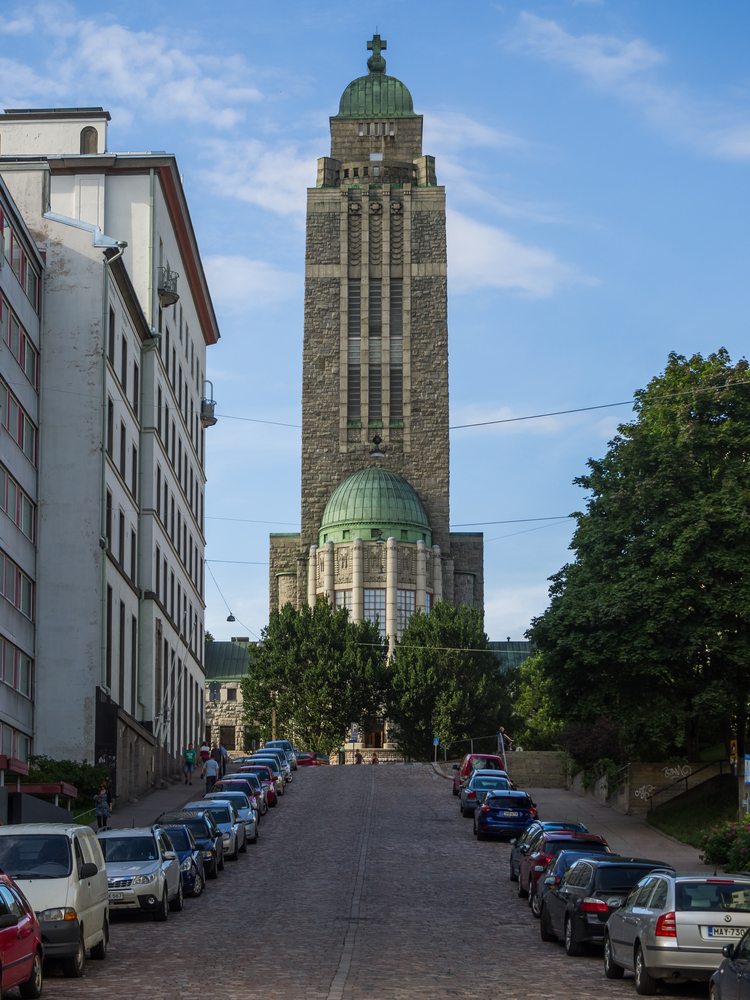 Kallio Kirke, der rager op over bydelen Kallio i Helsinki