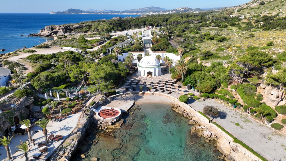 Luftfoto af art deco-bygningerne ved Kallithea Springs på Rhodos