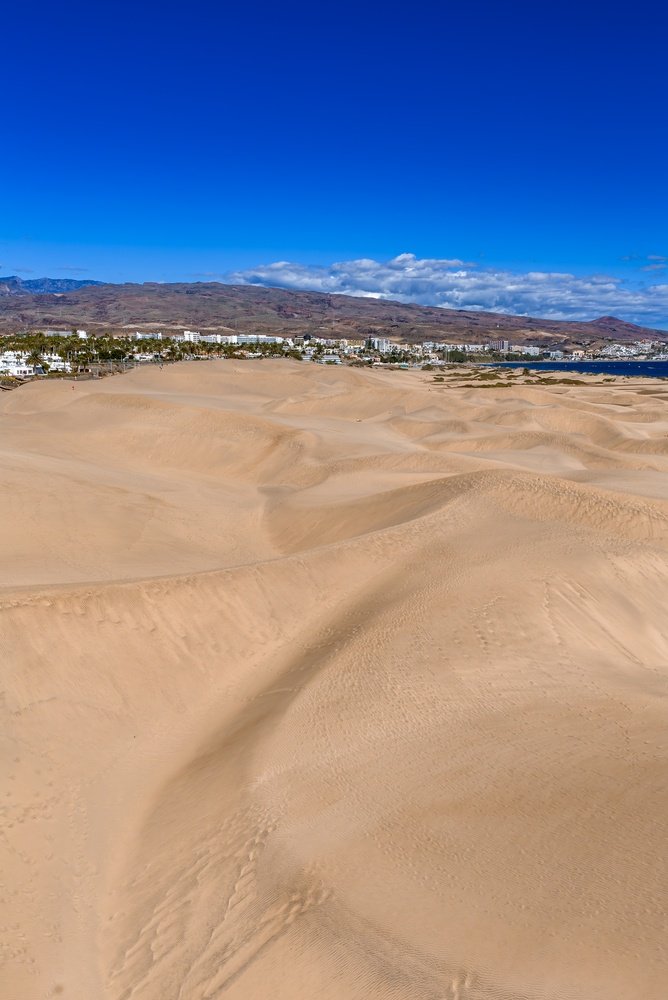 Klitterne ved Maspalomas med hotellerne i Playa del Inglés