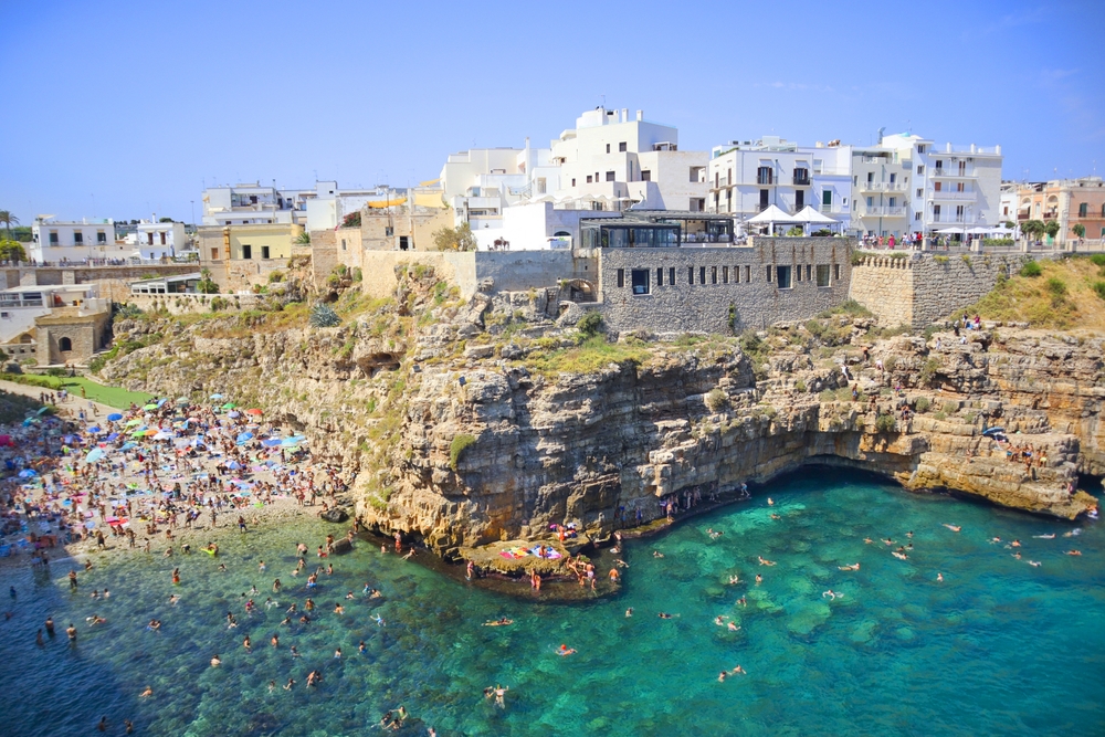 Stranden Lama Monachile i Polignano a Mare