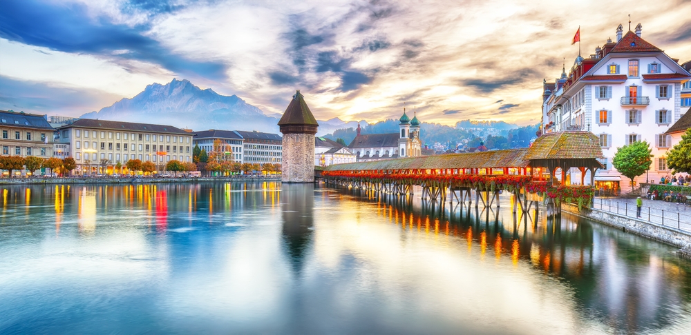 Luzerns historiske centrum med Kapellbrücke