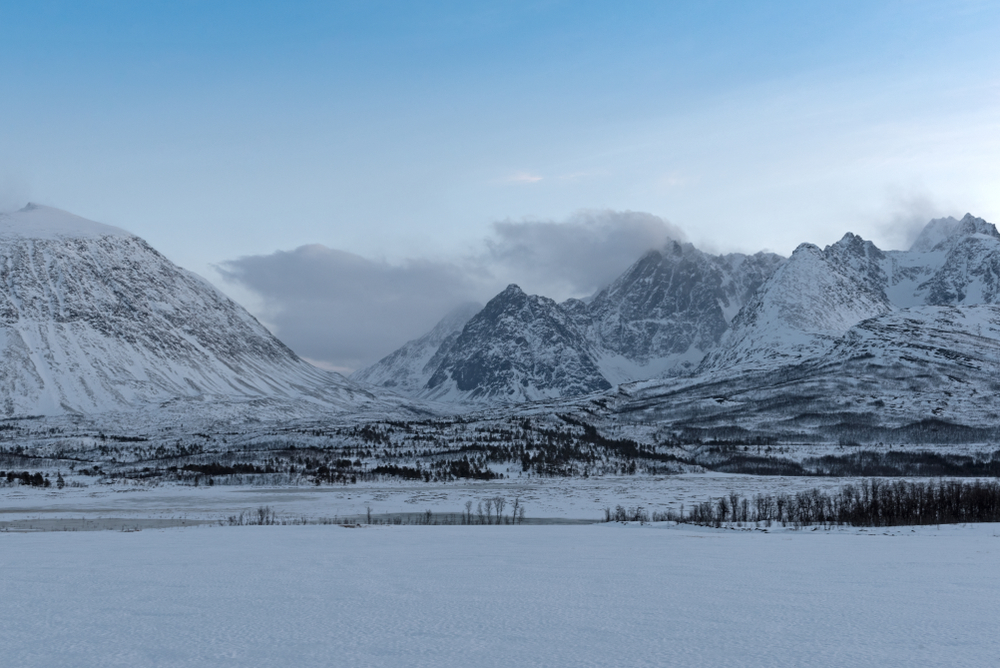 Udsigt over Lyngenalperne i Lyngen