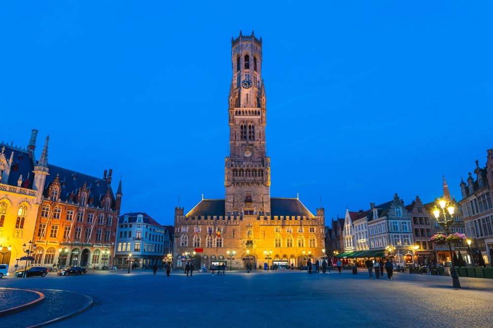 Markt og klokketårnet Belfort i Brugge