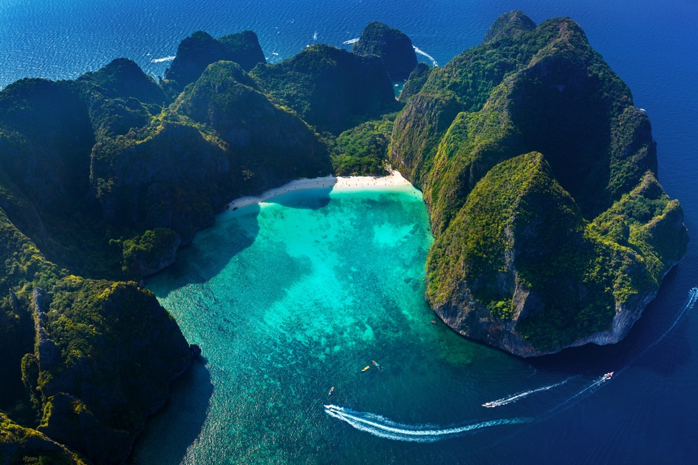 Luftfoto af Maya Bay på Phi Phi Leh