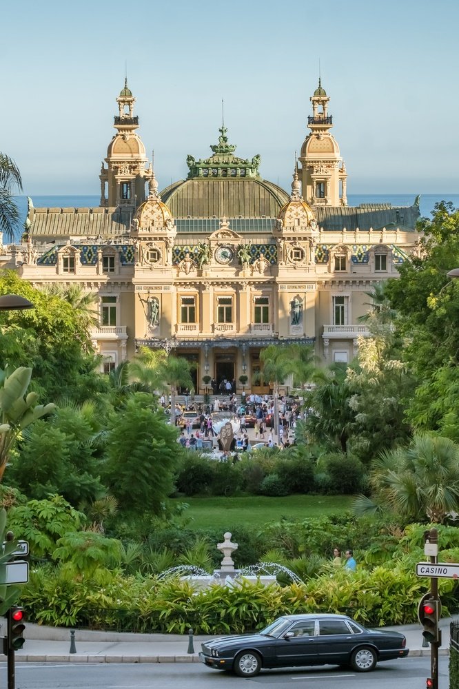 Casino de Monte-Carlo set fra Place du Casino i Monaco