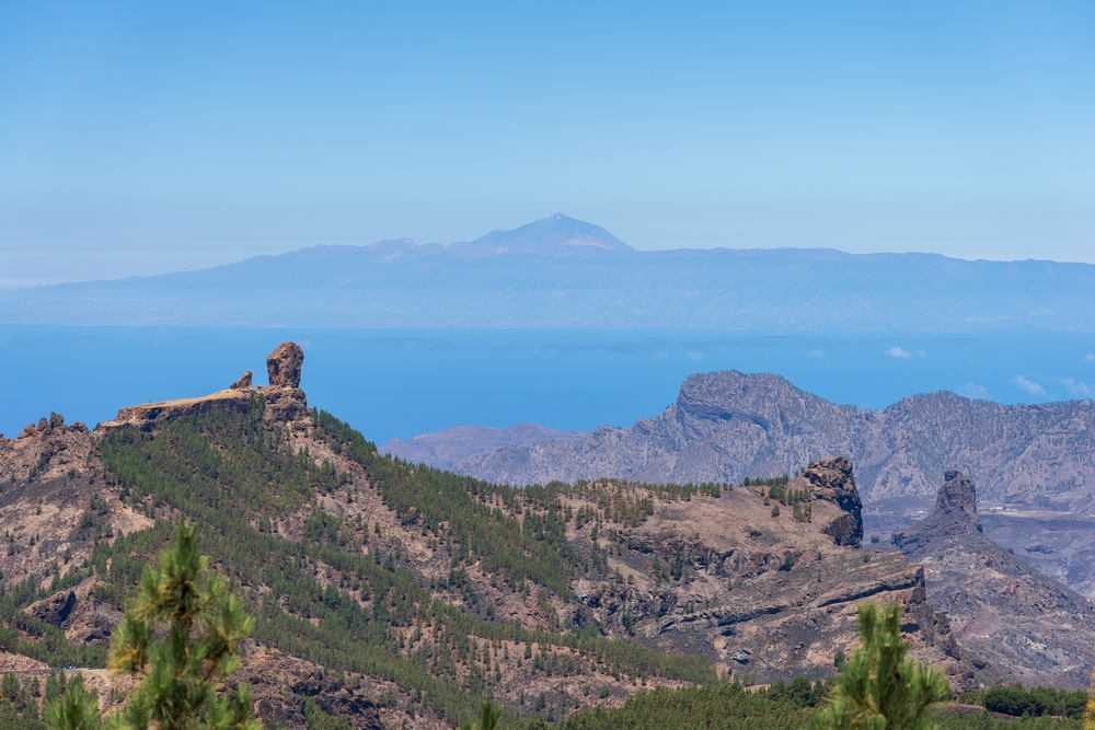 Udsigt fra Pico de las Nieves over bjerglandskabet mod Roque Nublo på Gran Canaria