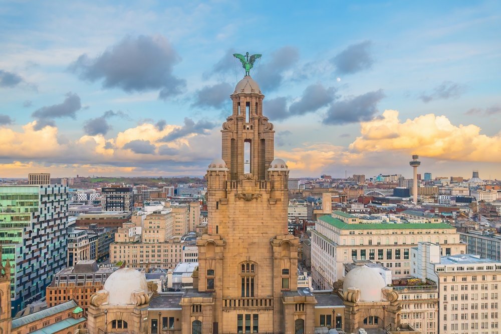 Royal Liver Building og Three Graces ved Pier Head i Liverpool
