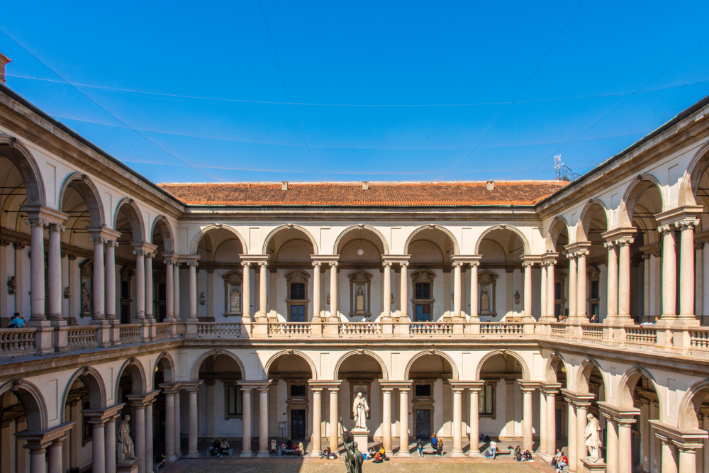 Gården i Pinacoteca di Brera i Milano med statuen af Napoleon