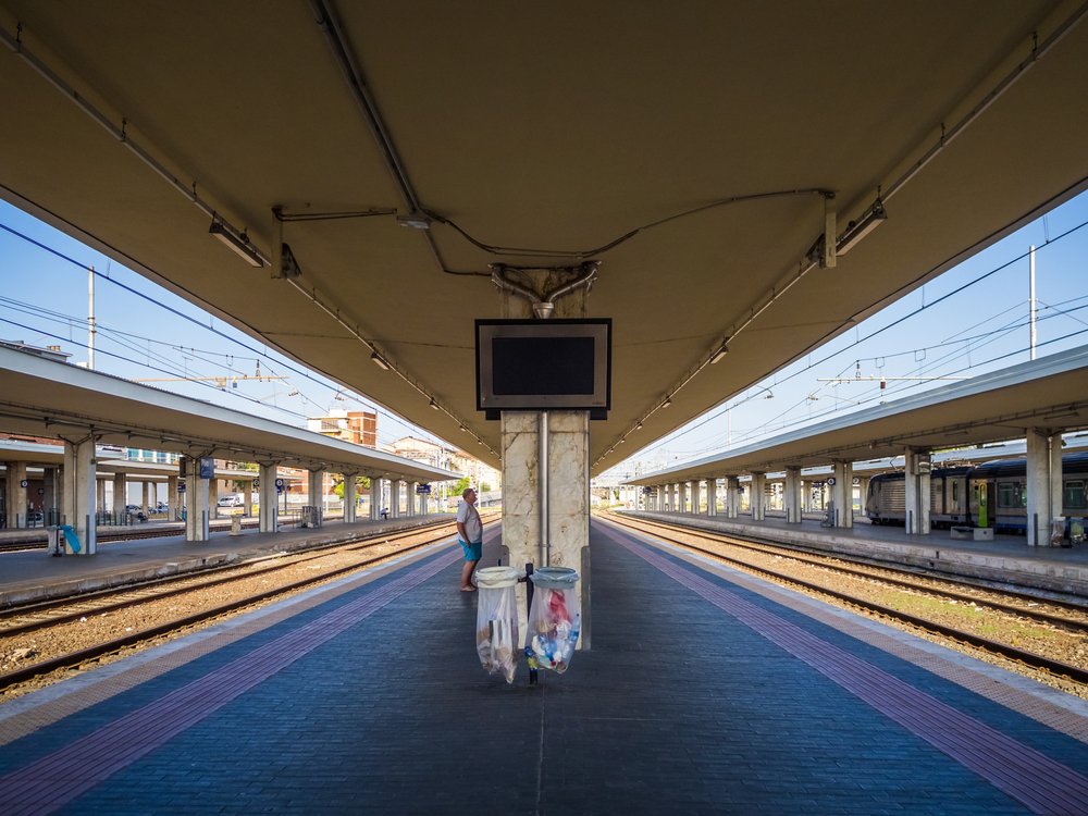 Banegården Pisa Centrale, hvor PisaMover og regionaltogene mødes