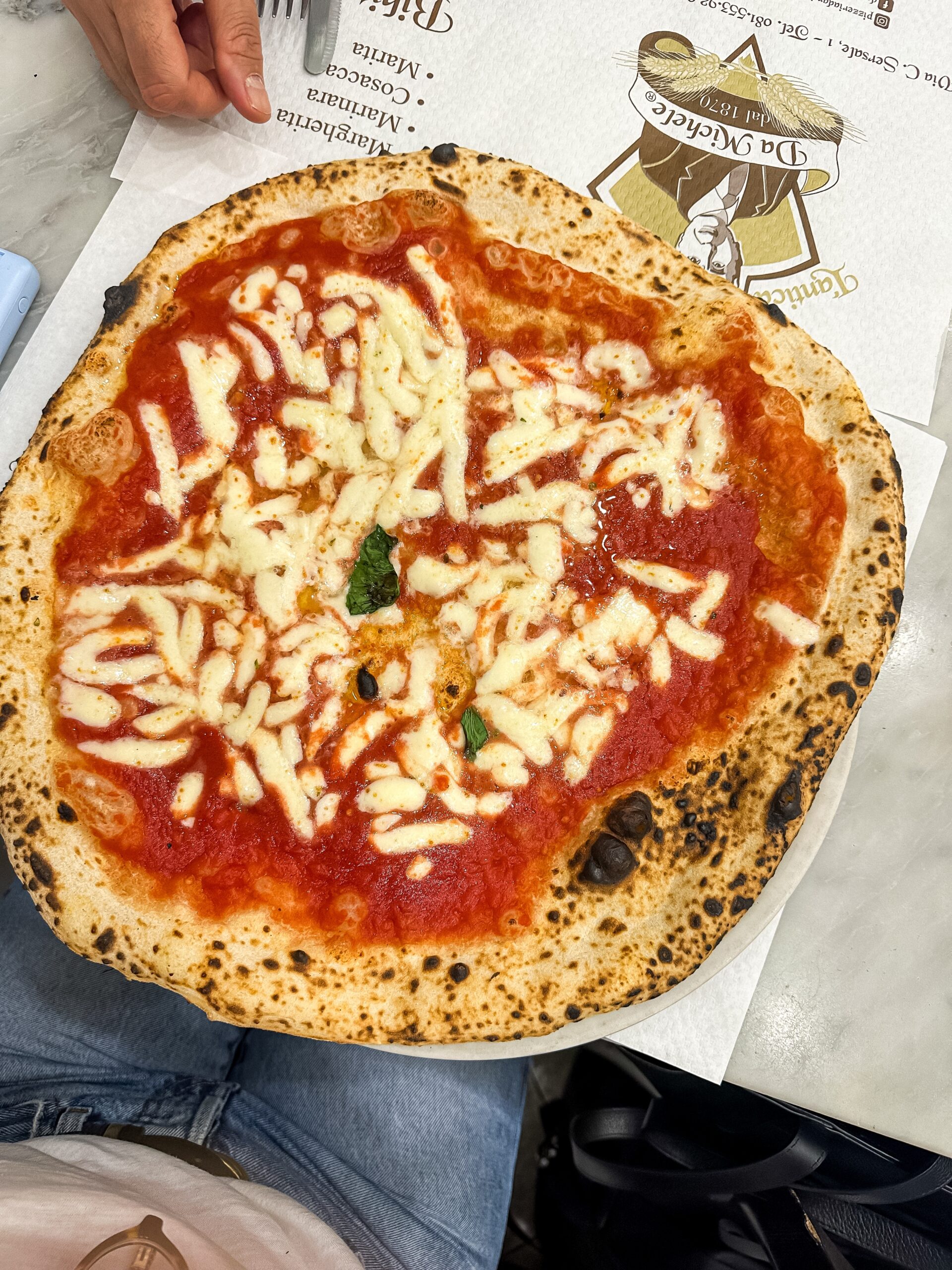 Pizza margherita i Napoli