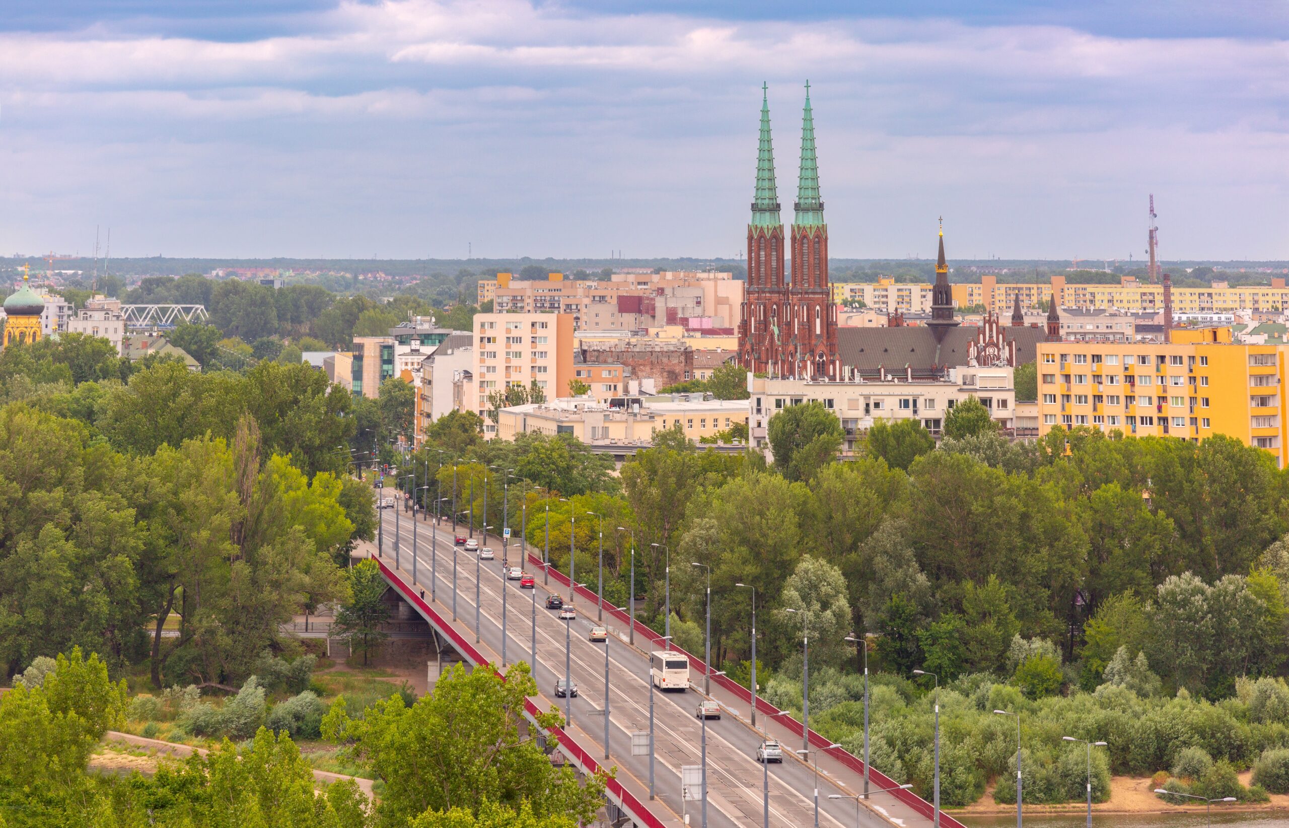 Bro mod Praga i Warszawa med katedralen Sankt Michael og Sankt Florian