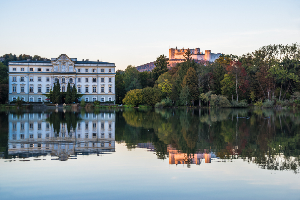 Schloss Leopoldskron ved søen Leopoldskroner Weiher i Salzburg