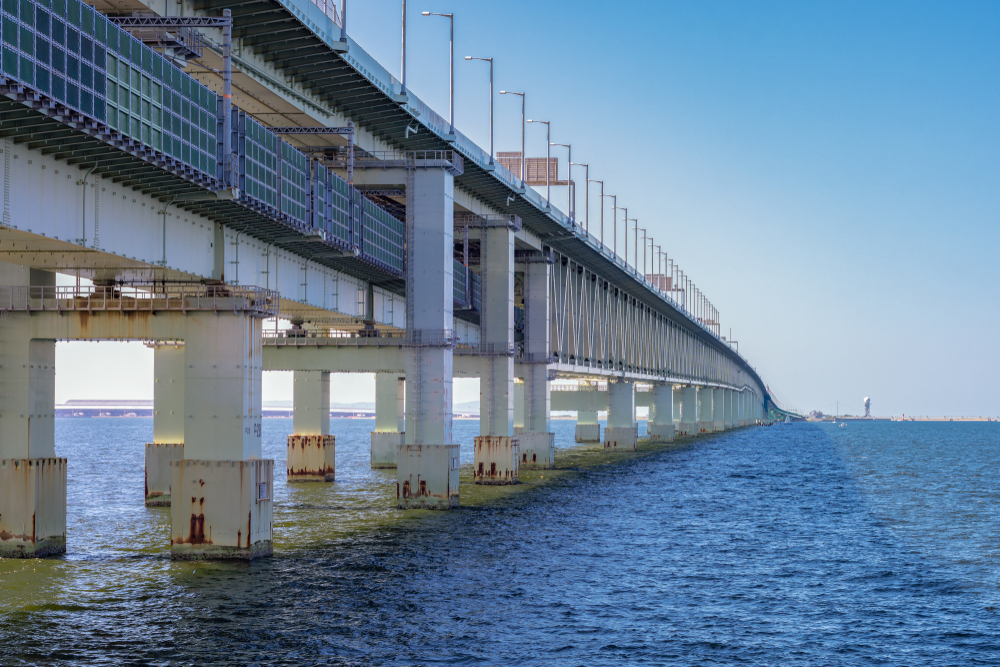 Broen Sky Gate Bridge mellem fastlandet og Kansai International Airport