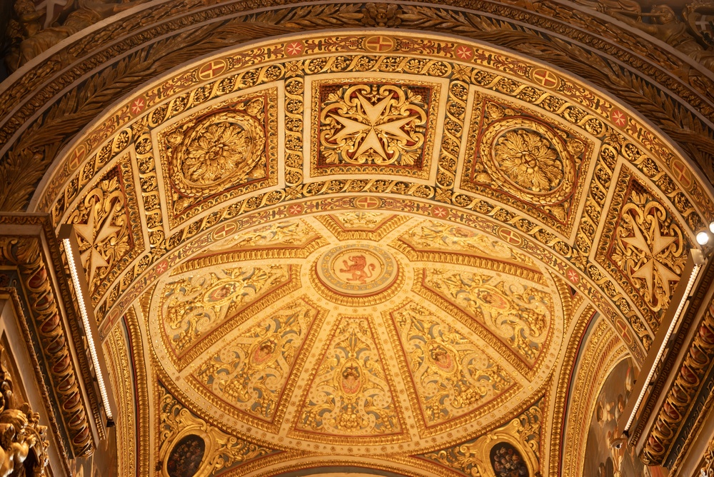 Det forgyldte kirkerum i St. John's Co-Cathedral i Valletta