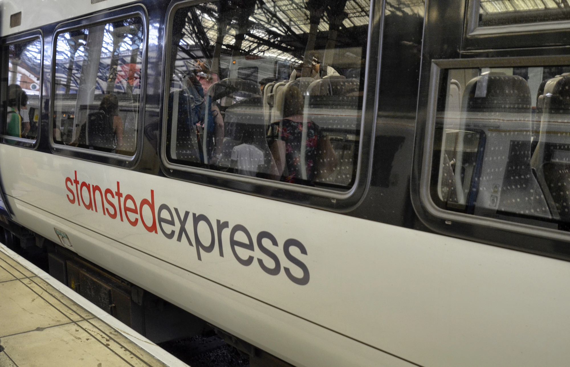 Stansted Express-toget mellem Stansted Lufthavn og London
