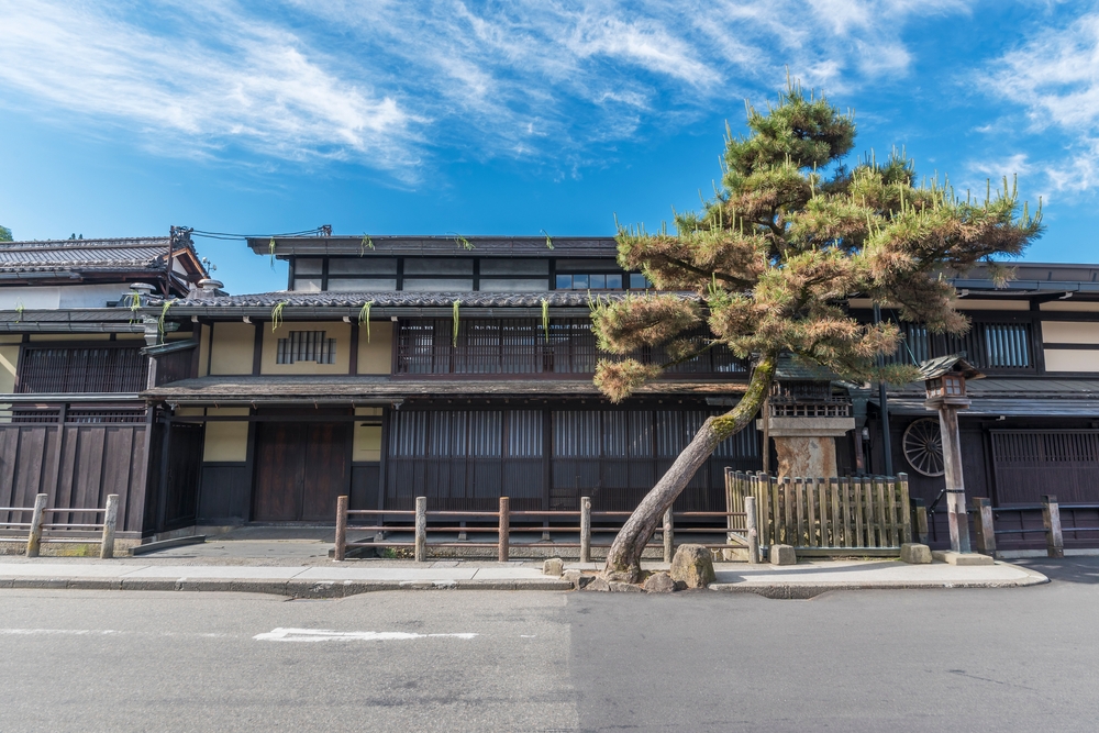 Bevarede træhuse i den historiske del af Takayama i Japan