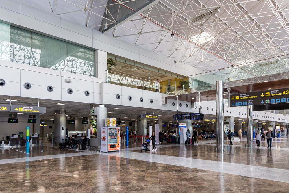 Fra Tenerife Lufthavn til hotellet – Stor Guide til Transport (Syd og Nord)