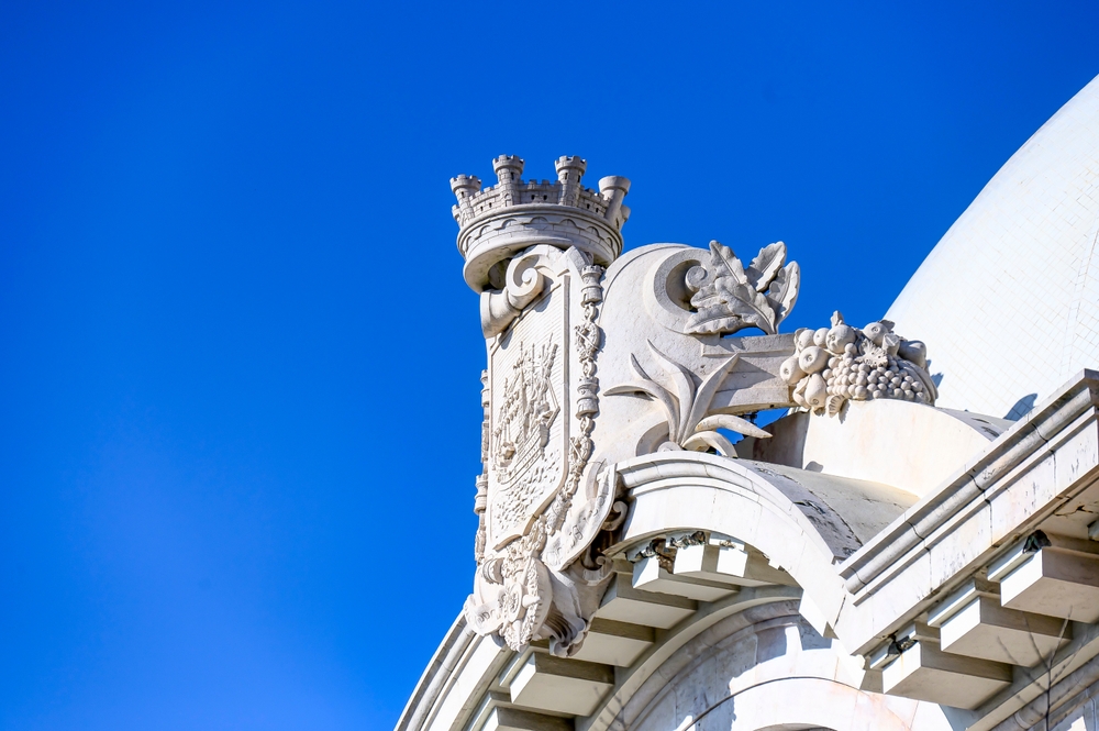 Time Out Market i den gamle markedshal Mercado da Ribeira i Lissabon