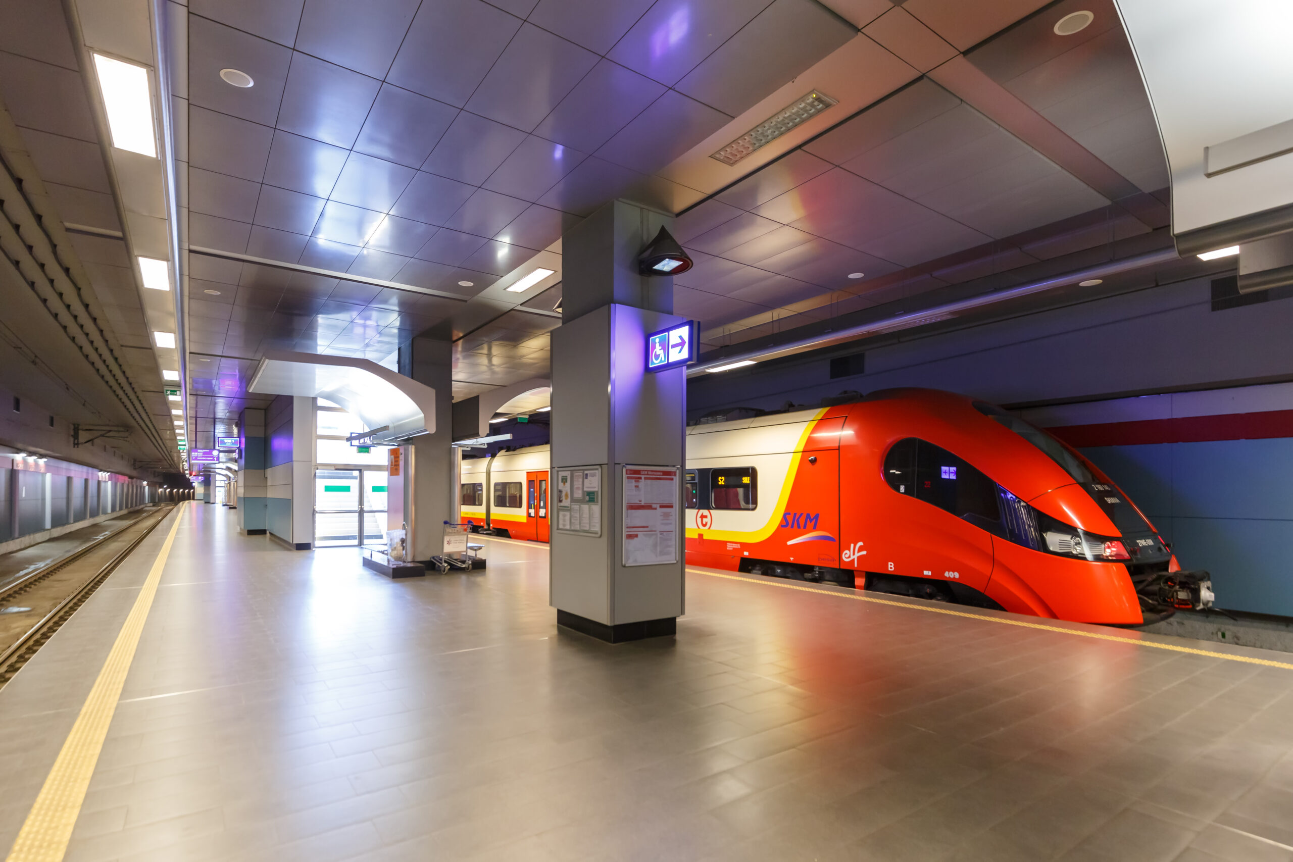 Togstationen ved Warszawa Chopin Lufthavn