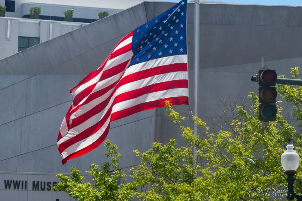 Det amerikanske flag ved National WWII Museum i Warehouse District i New Orleans