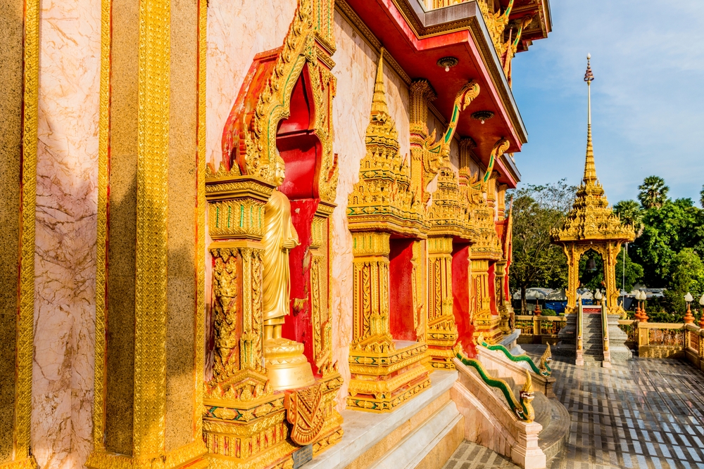 Chedien i templet Wat Chalong på Phuket